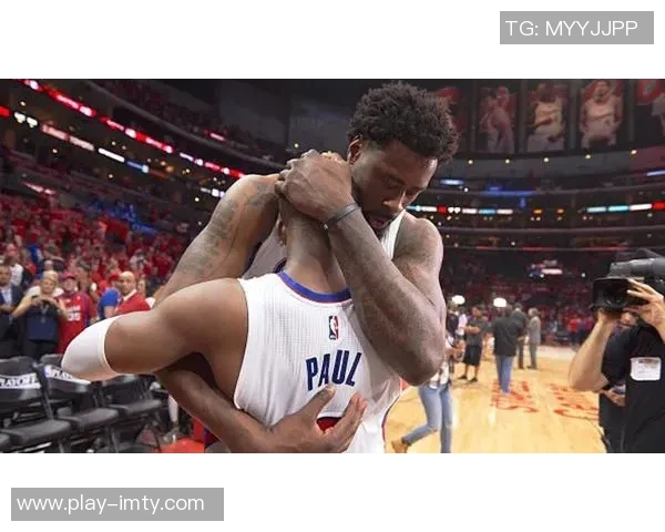 保罗被交易回家后与格里芬和小乔丹进行长达90分钟的视频通话